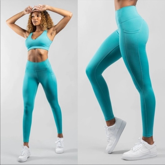 Buffbunny Collection Pants - BuffBunny Bora Bora Teal Pocket Luna Leggings